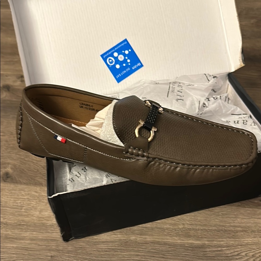 Mens brown loafers